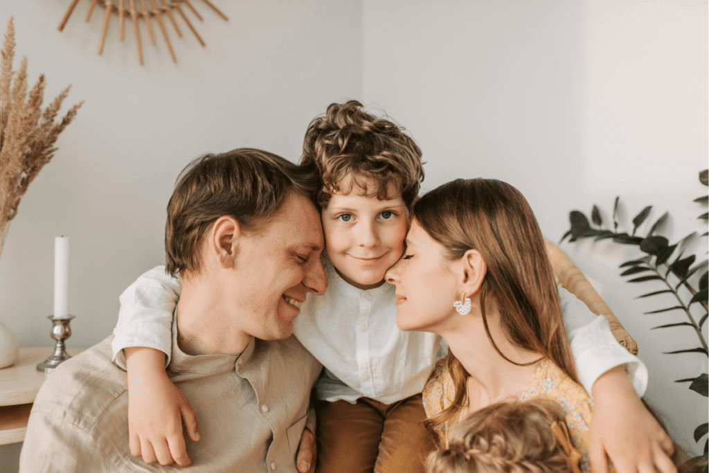 おうち英語をする子どものイメージ