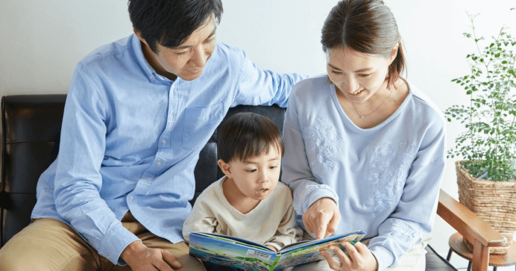 親が英語を学ぶ様子